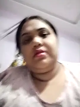 Snapshot of hotsilk21 chatting on April 28, 2026, 5:39 pm hotsilk21 online show from April 28, 2026, 5:39 pm