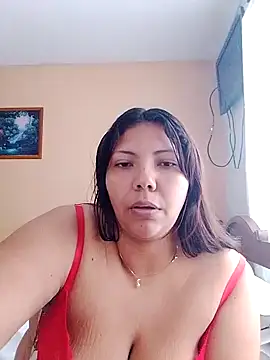 Izel  online show from April 11, 2026, 7:06 pm