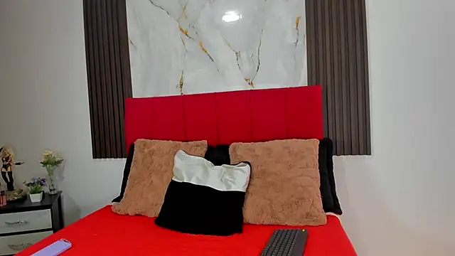 Snapshot of samanta__fox chatting on April 10, 2026, 2:02 pm samanta fox online show from April 10, 2026, 2:02 pm