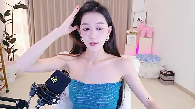 Dancing-CoCo-Pro online show from June 17, 2026, 4:12 am
