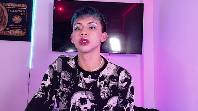 Apolo Prince1 online show from June 24, 2026, 3:43 pm