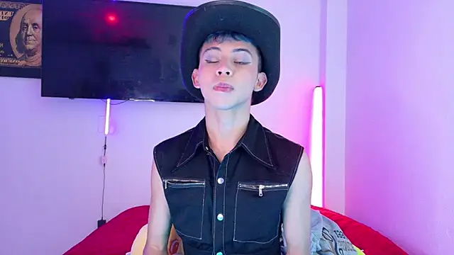 Apolo Prince1 online show from June 5, 2026, 7:52 pm