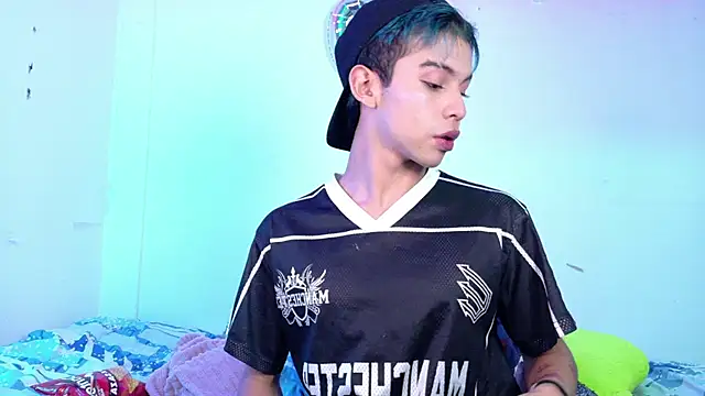 Apolo Prince1 online show from July 6, 2026, 9:39 pm
