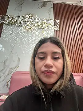 Kimmiebellarie online show from July 22, 2026, 12:29 pm