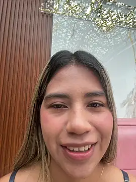 Kimmiebellarie online show from July 28, 2026, 2:13 pm