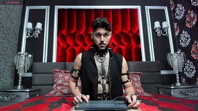 RavenKnight  online show from April 18, 2026, 5:43 am