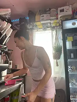 juicybootyquinn online show from July 23, 2026, 12:24 am