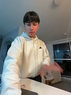 martinbakeer online show from April 13, 2026, 11:31 pm