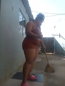 Chubbygoddess123 online show from May 15, 2026, 7:06 am