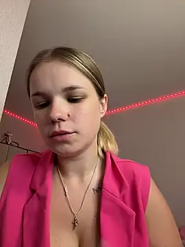 KimEvanss online show from August 7, 2026, 6:25 pm
