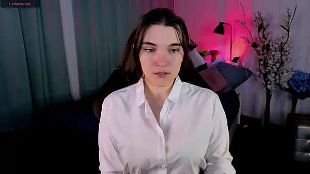 Rune Veila online show from May 4, 2026, 8:55 pm