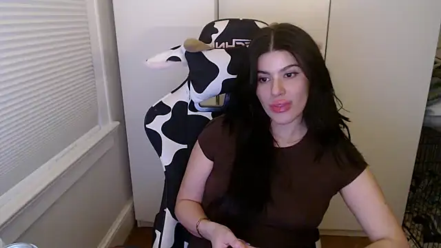 cassiealvarez online show from April 23, 2026, 1:56 am