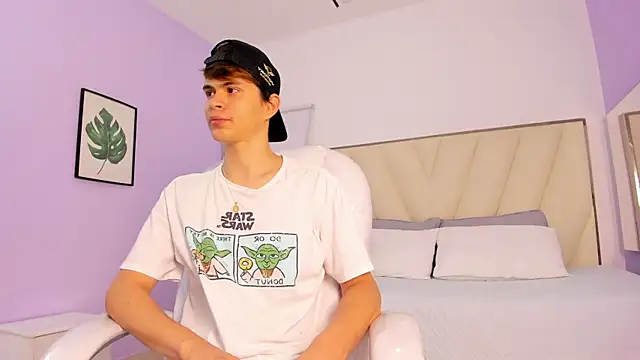 Snapshot of Angel_wish_ chatting on April 15, 2026, 3:23 am Angel wish online show from April 15, 2026, 3:23 am