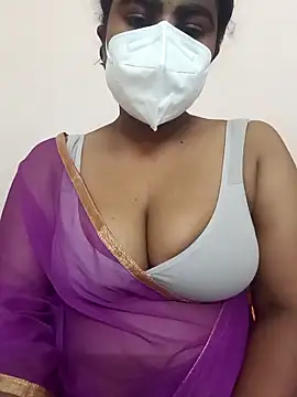 Snapshot of baby_queen886 chatting on April 14, 2026, 6:24 pm baby queen886 online show from April 14, 2026, 6:24 pm