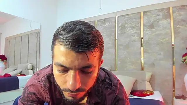 EmmanuelVoss online show from April 15, 2026, 4:51 am