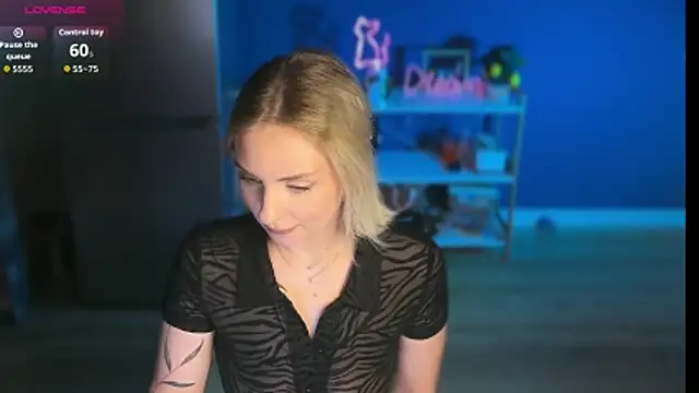 Snapshot of mari_grey chatting on May 19, 2026, 8:49 pm mari grey online show from May 19, 2026, 8:49 pm