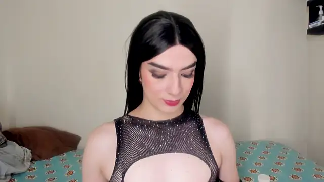 MelanyCollins  online show from May 12, 2026, 12:30 am