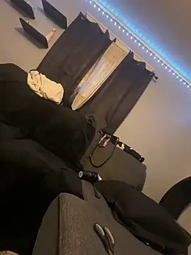 AmalaHexx online show from April 14, 2026, 12:15 am