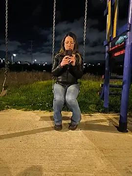 VALELUXX online show from June 25, 2026, 1:25 am