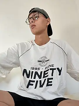 Camilo hot21 online show from April 22, 2026, 12:45 pm