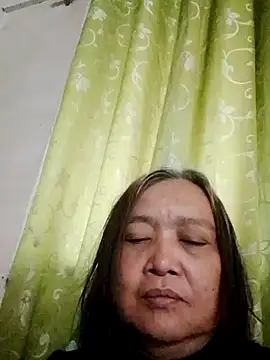 Snapshot of jeanyummytits chatting on June 11, 2026, 10:18 pm jeanyummytits online show from June 11, 2026, 10:18 pm