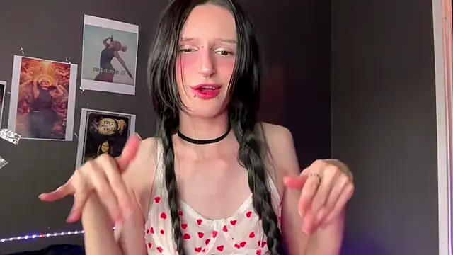 Snapshot of Niky_Long chatting on April 15, 2026, 10:21 am Niky Long online show from April 15, 2026, 10:21 am