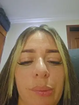 BriannaBunnyy online show from May 13, 2026, 5:14 am