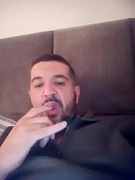 Snapshot of CrawlingHalacha chatting on April 13, 2026, 3:27 pm CrawlingHalacha online show from April 13, 2026, 3:27 pm