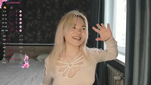 Anna Delon online show from April 14, 2026, 7:02 am