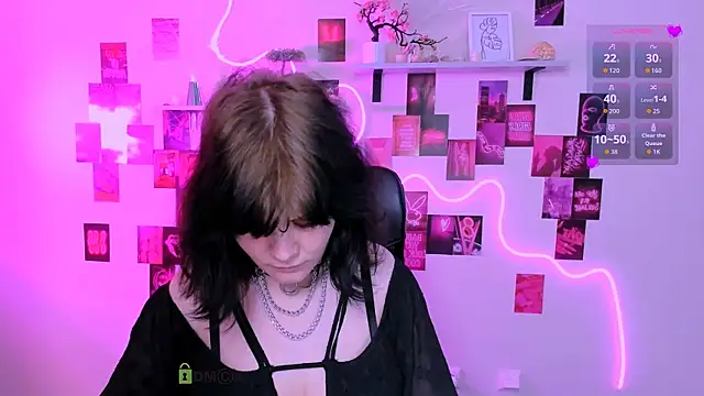 Snapshot of nikki_kiss_ chatting on April 23, 2026, 12:40 pm nikki kiss online show from April 23, 2026, 12:40 pm