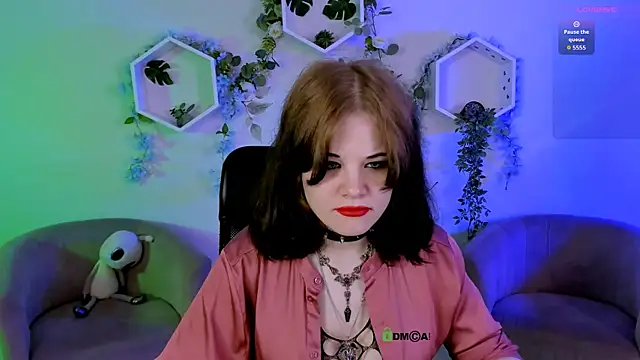 nikki kiss  online show from July 21, 2026, 8:59 am