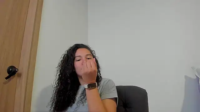 MiaRouseex online show from May 15, 2026, 10:08 pm