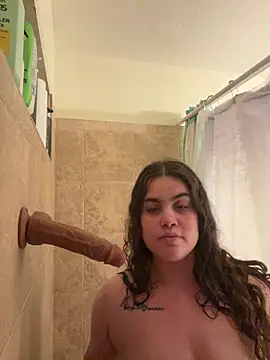 Islandmamita online show from June 10, 2026, 5:52 am