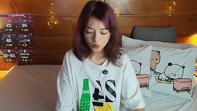 lily reeds online show from July 21, 2026, 8:32 pm