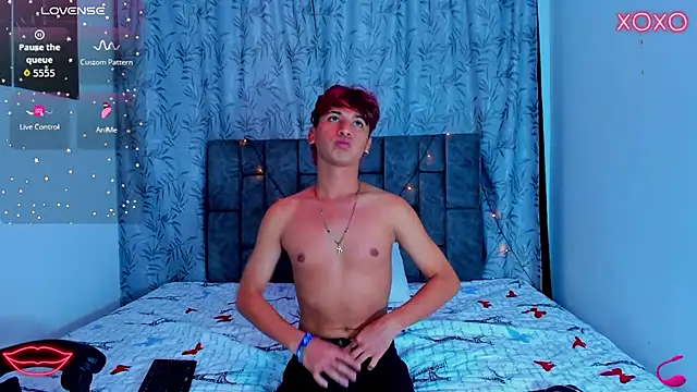 IhanKing online show from July 12, 2026, 7:37 pm