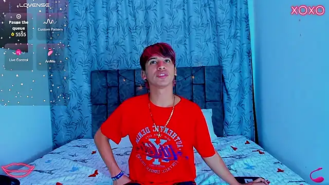 IhanKing online show from July 26, 2026, 7:32 pm