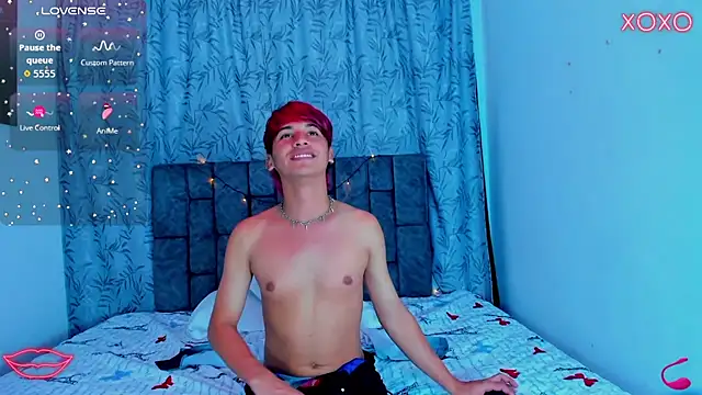 IhanKing online show from July 28, 2026, 8:52 pm