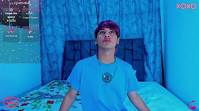 IhanKing online show from July 24, 2026, 7:21 pm