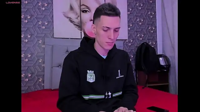 Snapshot of Danny_Farret chatting on April 14, 2026, 1:27 pm Danny Farret online show from April 14, 2026, 1:27 pm