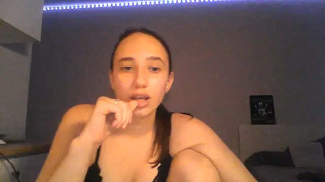 DarkMirel online show from July 11, 2026, 7:03 pm