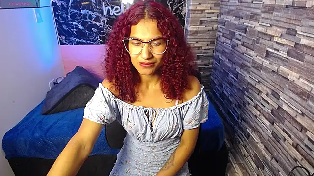 molly bianco online show from April 14, 2026, 10:04 pm