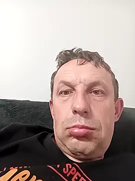 Miro9 online show from April 13, 2026, 9:30 pm