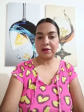 Silvana2927 online show from June 21, 2026, 6:19 am