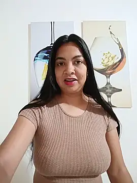 Silvana2927 online show from July 23, 2026, 9:28 am