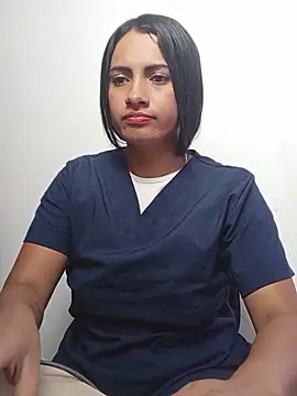 DaniellaGiraldo online show from May 11, 2026, 2:45 pm