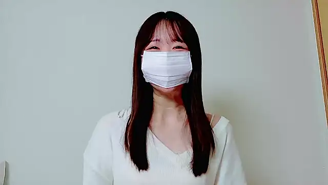 Yuyu xoxo online show from April 15, 2026, 11:49 am