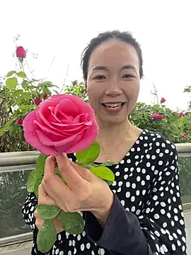 Snapshot of fafade2588 chatting on April 14, 2026, 8:30 am fafade2588 online show from April 14, 2026, 8:30 am