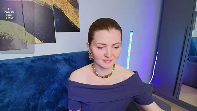 Liza  Evans online show from July 28, 2026, 1:46 am
