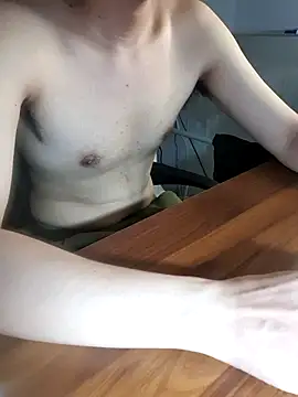 Louis Caoxxx online show from June 30, 2026, 7:52 am