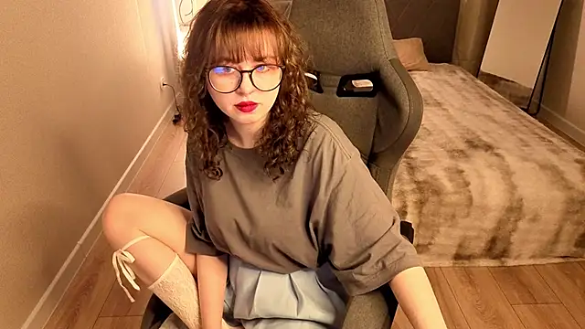 Helen Carson online show from May 3, 2026, 1:00 am